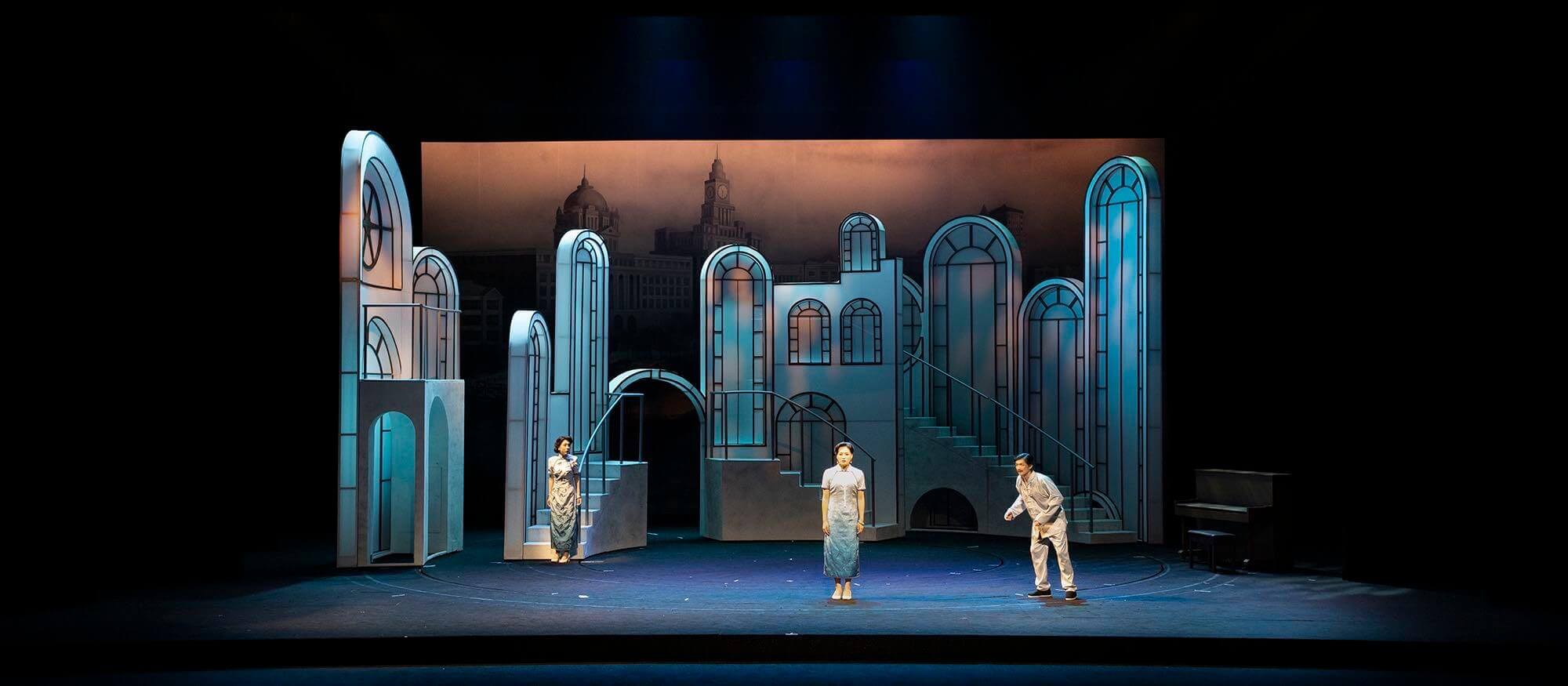 话剧《董竹君》