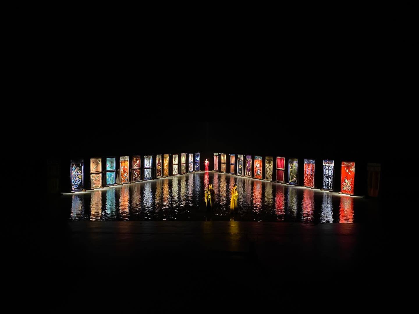 只有红楼梦·戏剧幻城