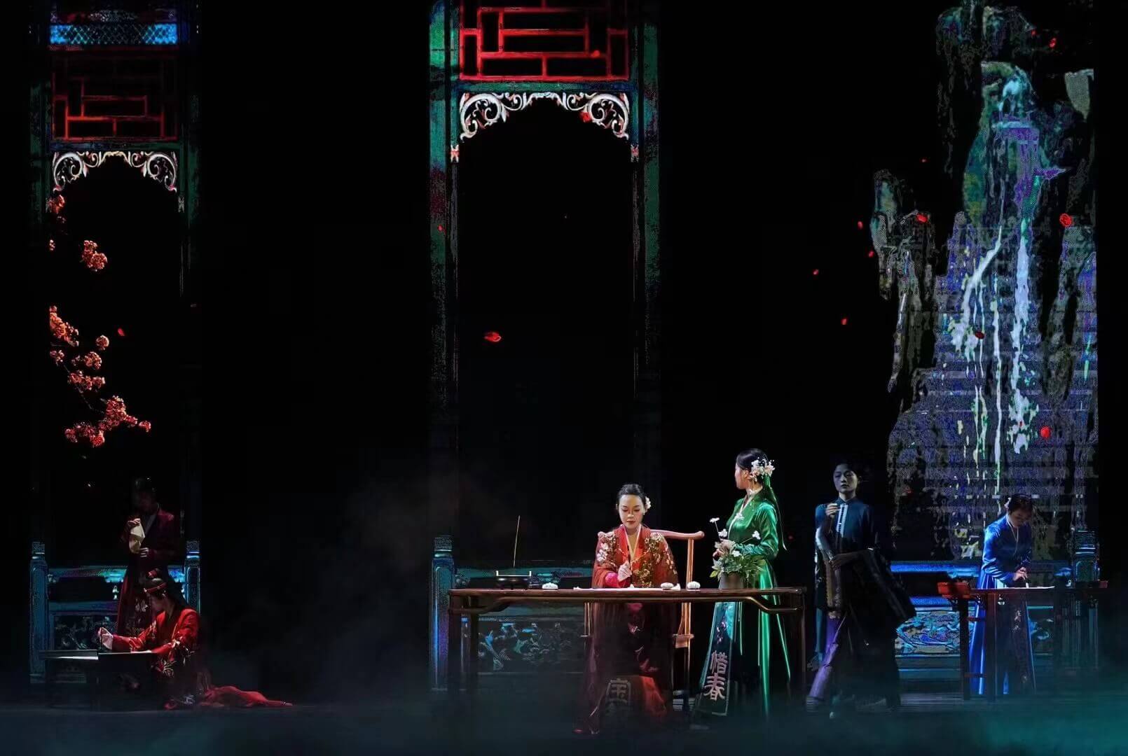 只有红楼梦·戏剧幻城