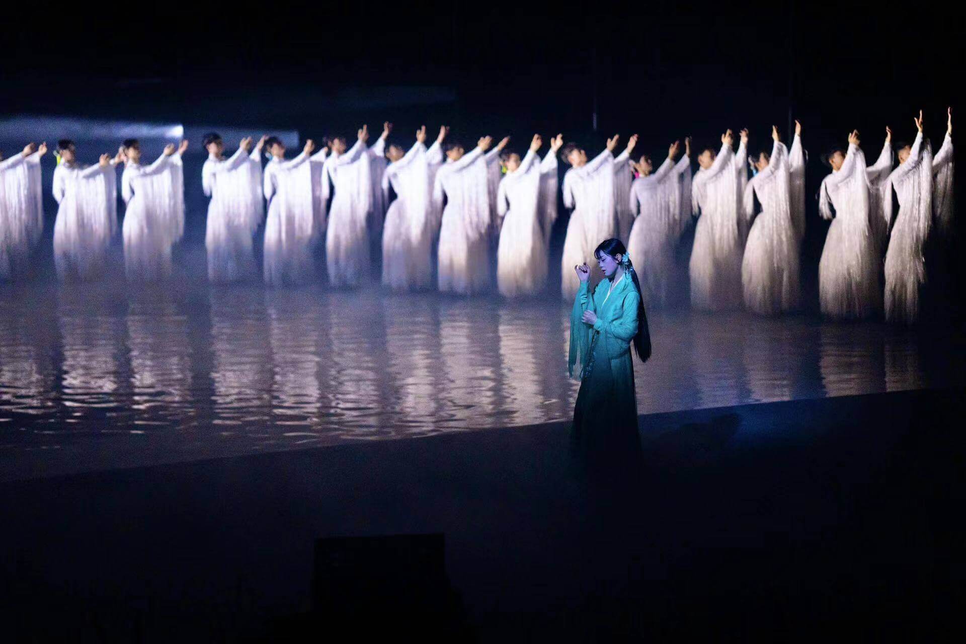 只有红楼梦·戏剧幻城