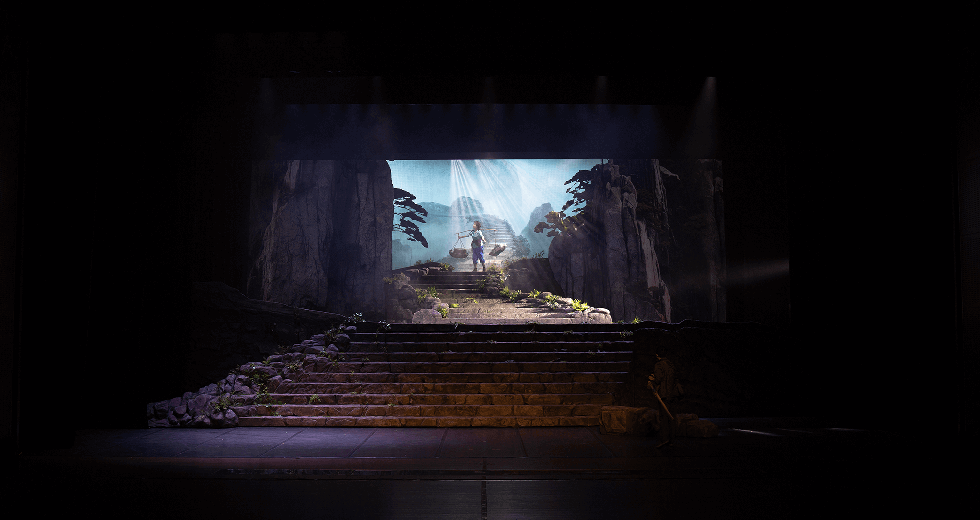 黄梅戏《挑山女人》